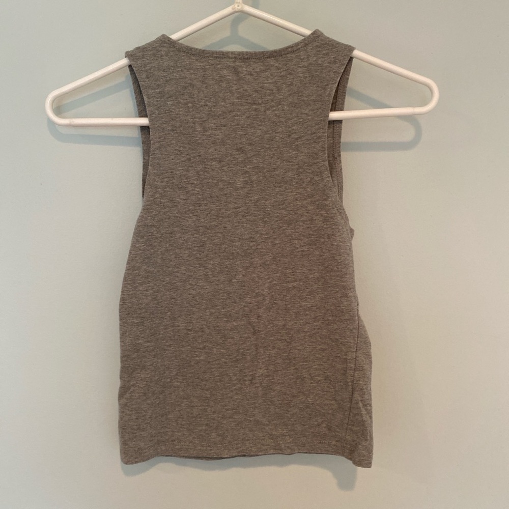 Grey Tank - Picture 3 of 3